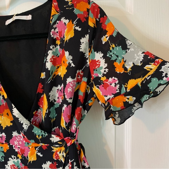 NWT Zara Trafaluc Floral Print Wrap Blouse with Tie Waist, size S - Picture 5 of 9